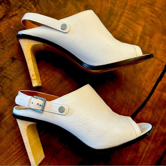 COACH New York white leather slingback sandals SZ 8 - Picture 2 of 4